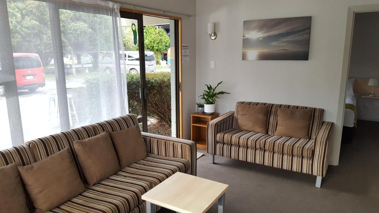Akaroa Waterfront Motels Екстериор снимка