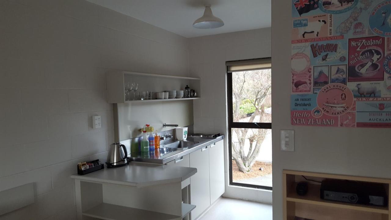 Akaroa Waterfront Motels Екстериор снимка