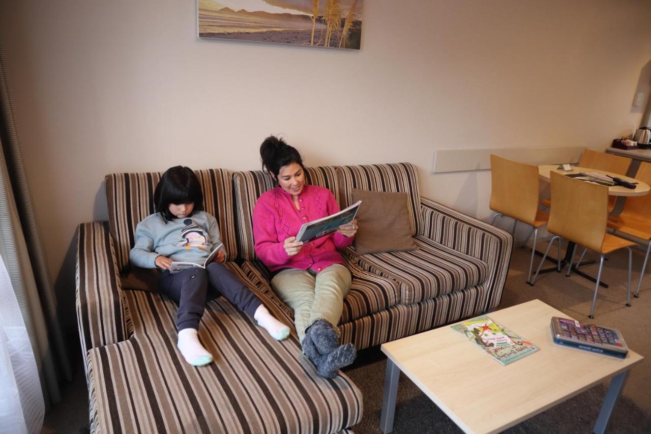 Akaroa Waterfront Motels Екстериор снимка
