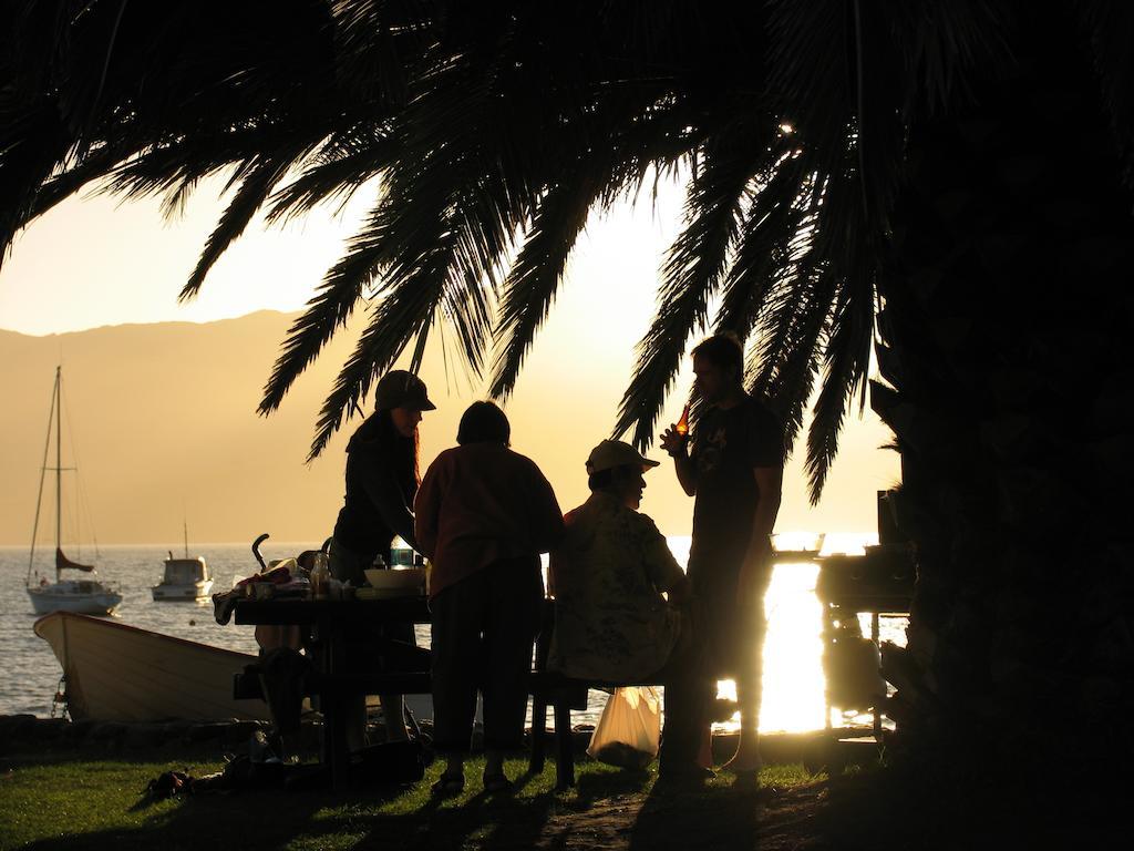 Akaroa Waterfront Motels Екстериор снимка