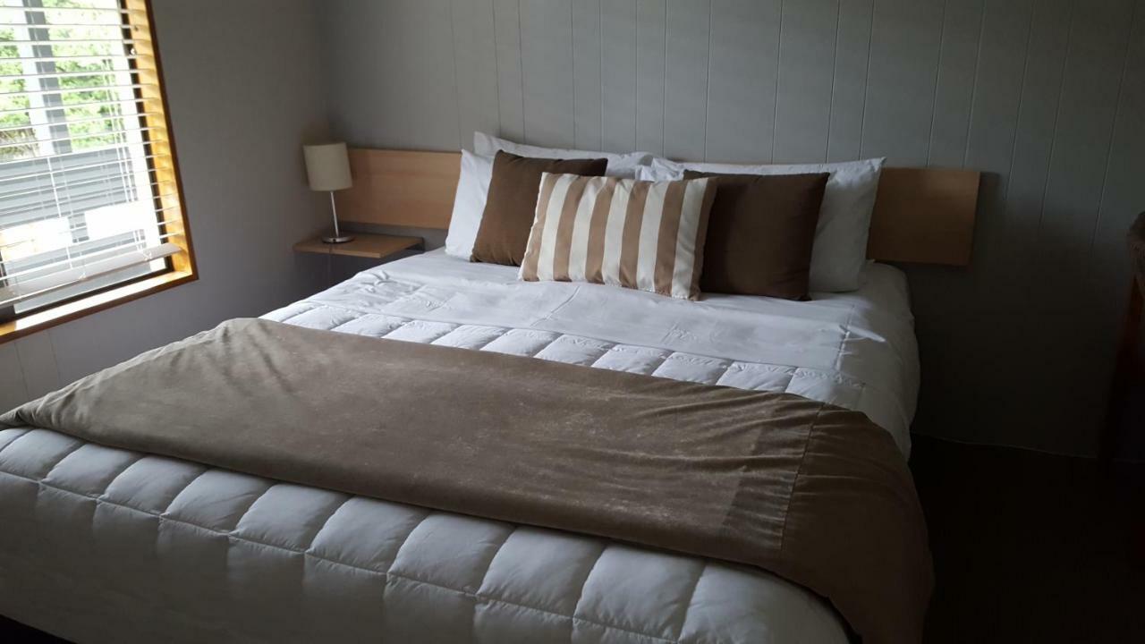Akaroa Waterfront Motels Екстериор снимка